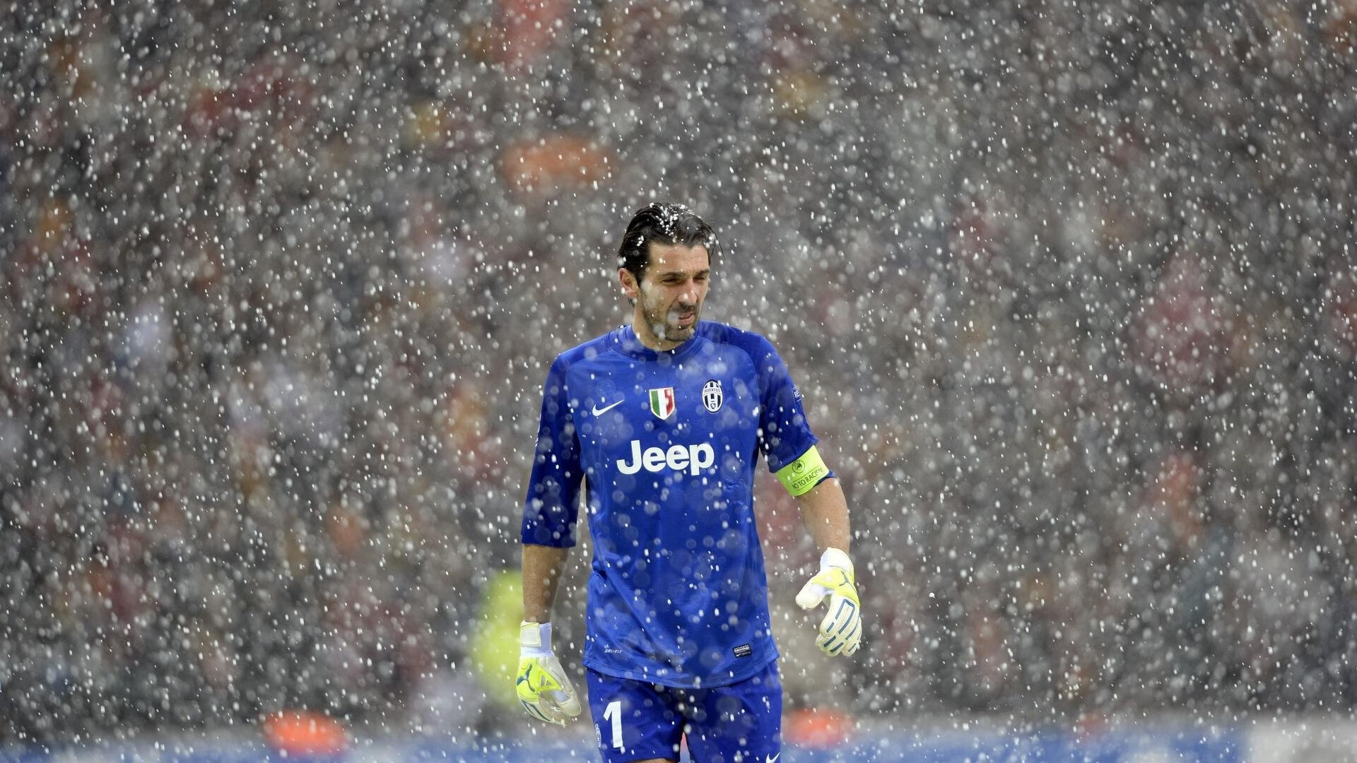 阿贾克斯狂胜 夺得荷甲联赛冠军,阿贾克斯荷兰中场